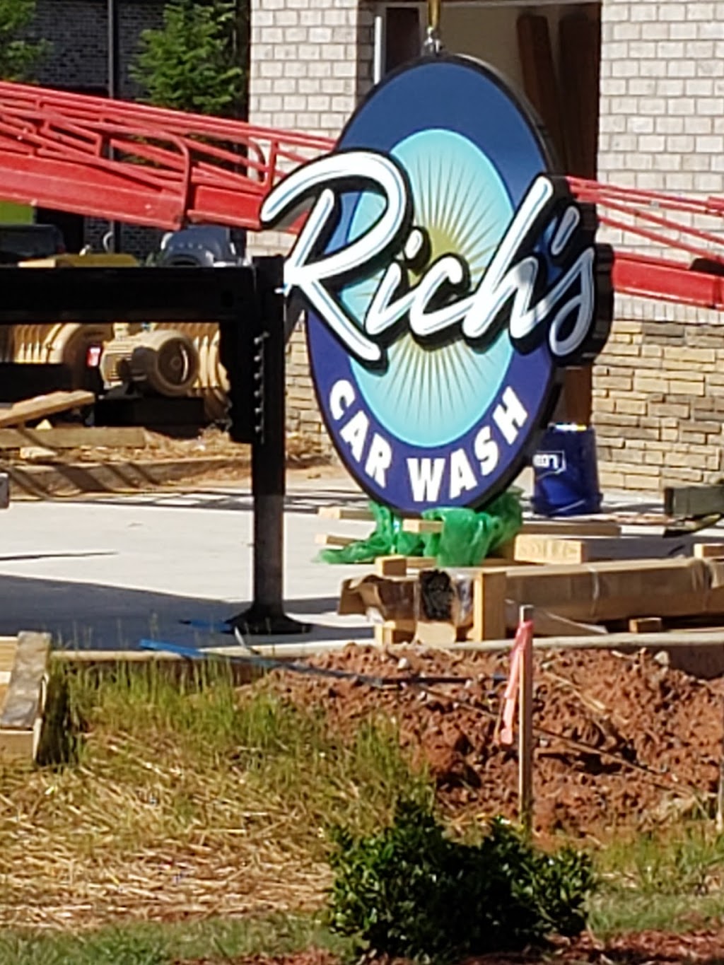 Richs Car Wash - Newnan | 1600 Newnan Crossing Blvd Ste 104, Newnan, GA 30265, USA | Phone: (678) 857-3482