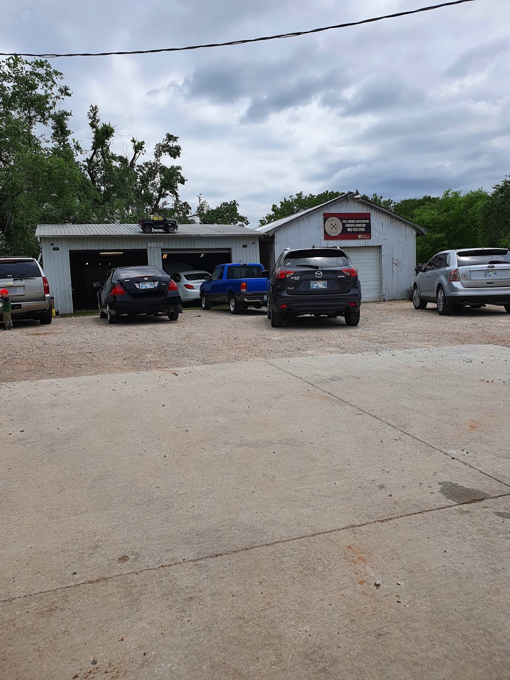 Lloyds Automotive | 2120 E Lindsey St, Norman, OK 73071 | Phone: (405) 933-5465