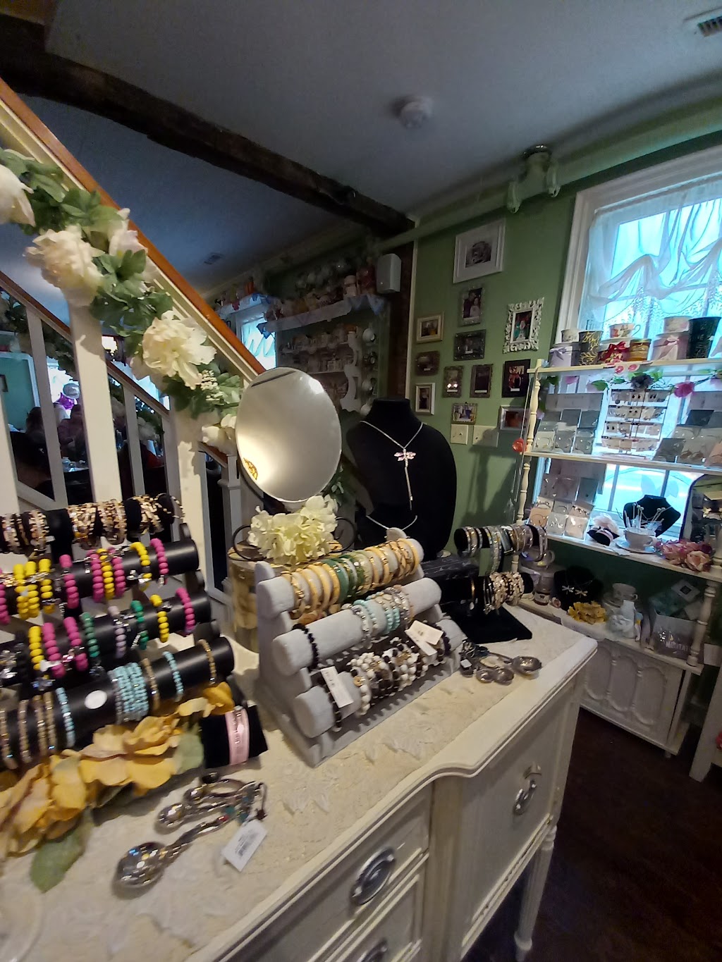 Dragonfly Tea Room & Gift Shop | 215 Market St W, Canal Fulton, OH 44614, USA | Phone: (330) 854-4832