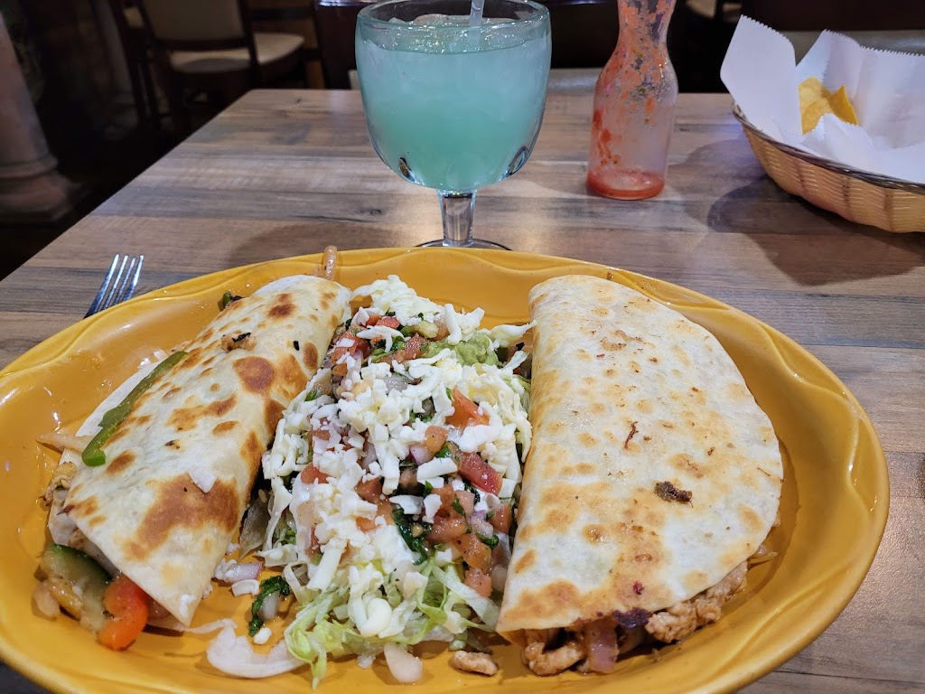 Fiesta mexican Grill | 5817 Neal Ave N, Oak Park Heights, MN 55082, USA | Phone: (651) 998-8184