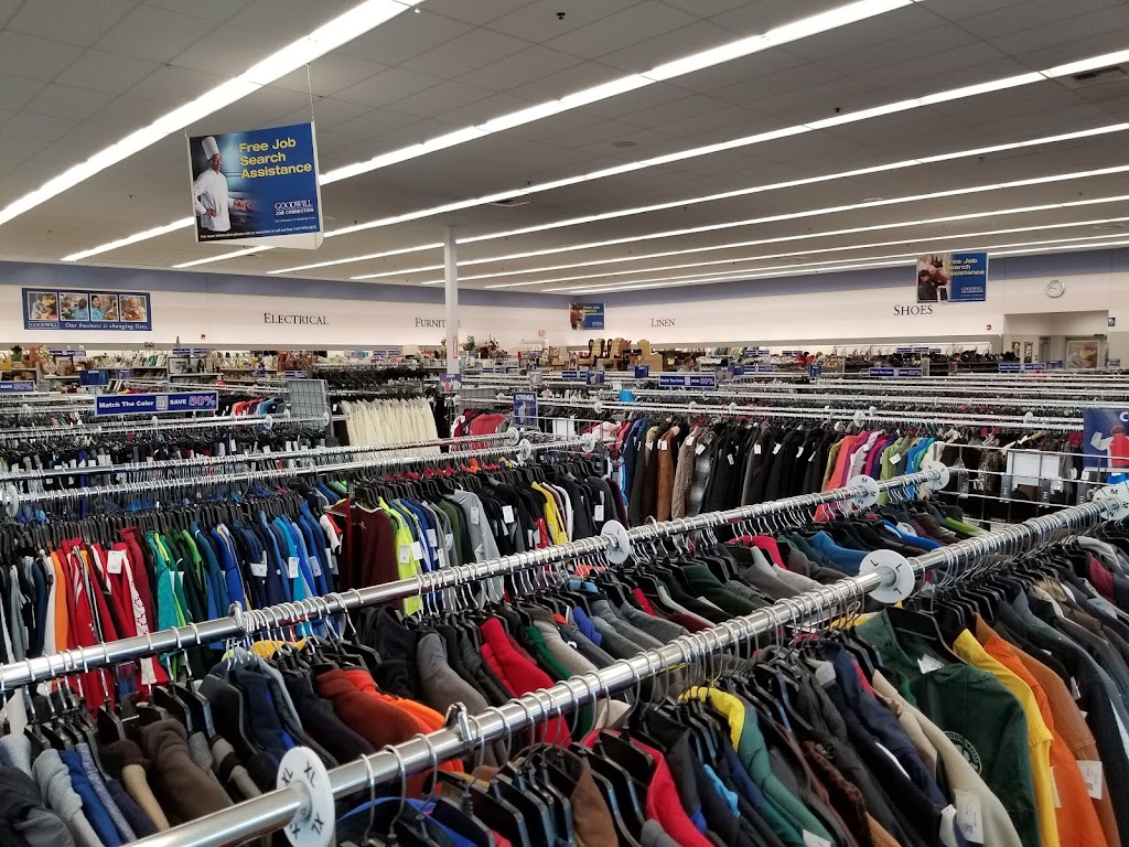 Goodwill Industries of the Columbia Willamette | 2903 Pacific Ave, Forest Grove, OR 97116, USA | Phone: (503) 359-0226