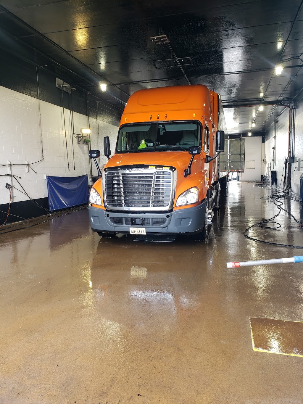 Blue Beacon Truck Wash of Walton, KY | 13085 Walton Verona Rd I-75 Exit 171, Walton, KY 41094, USA | Phone: (859) 485-7472