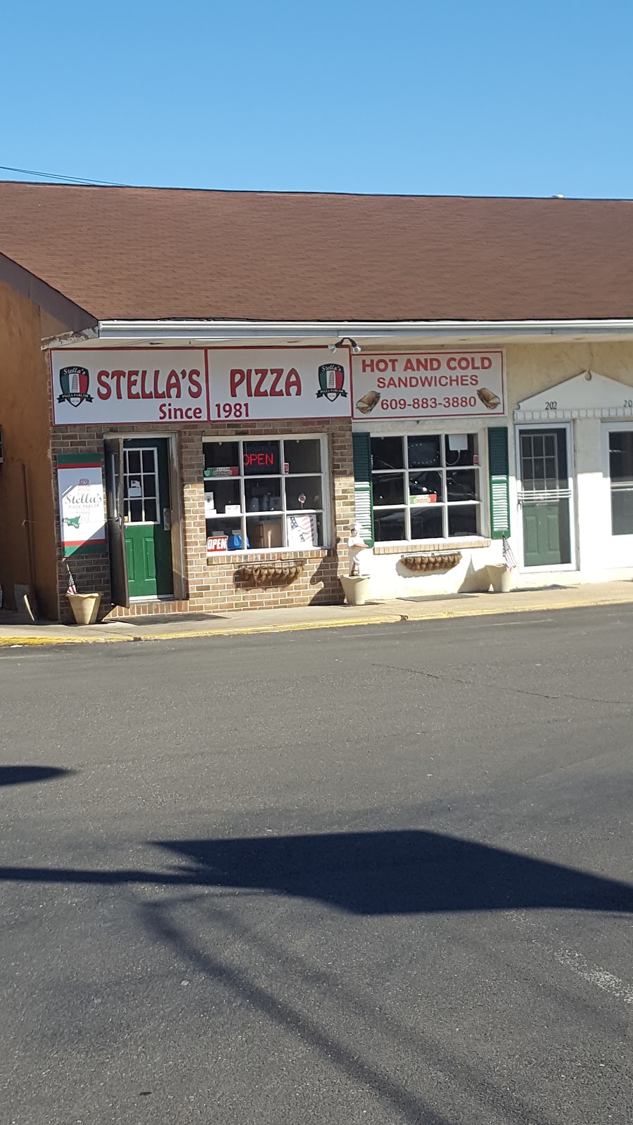 Stellas Pizza | 202 Scotch Rd, Ewing Township, NJ 08628, USA | Phone: (609) 883-3880