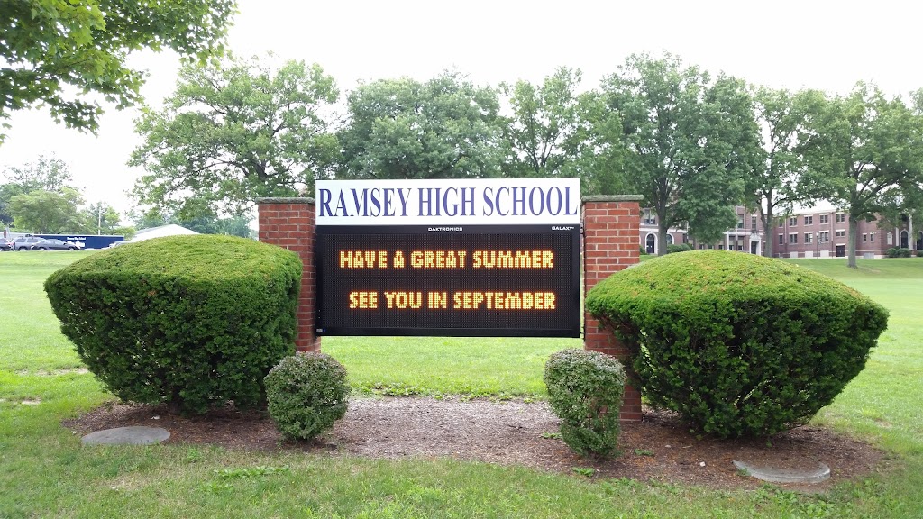 Ramsey High School | 256 E Main St, Ramsey, NJ 07446 | Phone: (201) 785-2300
