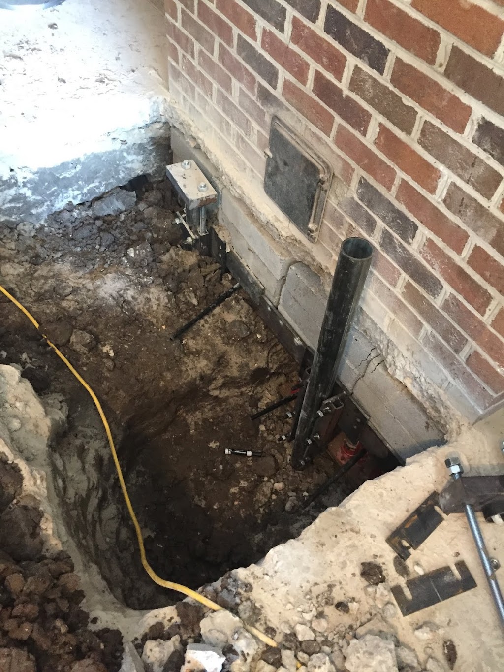 AMC911 Crawl Space & Foundation Repair | 5552 Raby Rd, Norfolk, VA 23502, USA | Phone: (757) 234-7146