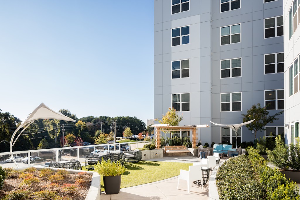 Park Central Apartments | 200 Park at N Hills St Suite 121, Raleigh, NC 27609, USA | Phone: (844) 851-3801