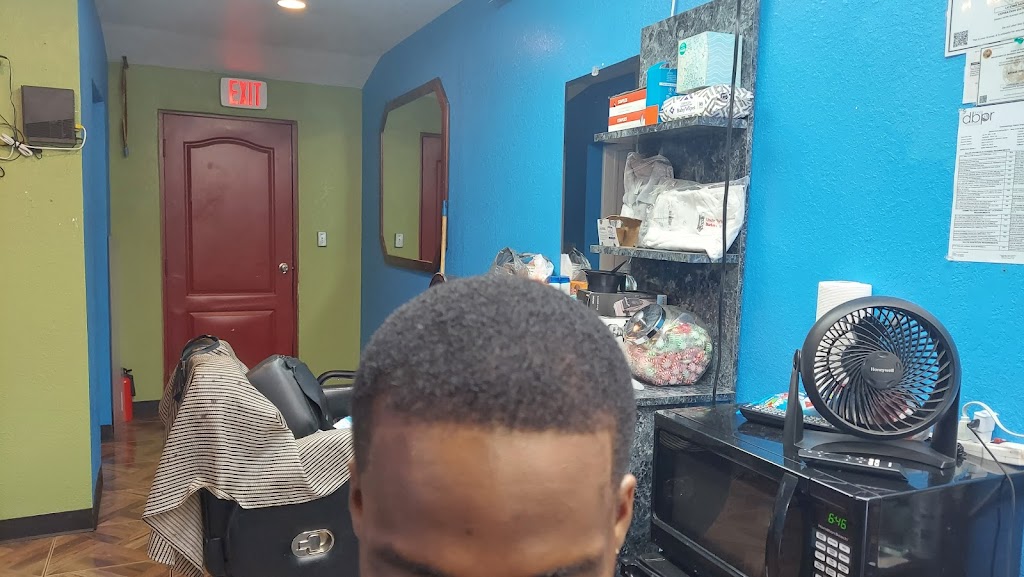 Syrus Barber & Beauty Shop | 6002 N 40th St, Tampa, FL 33610, USA | Phone: (813) 728-3310