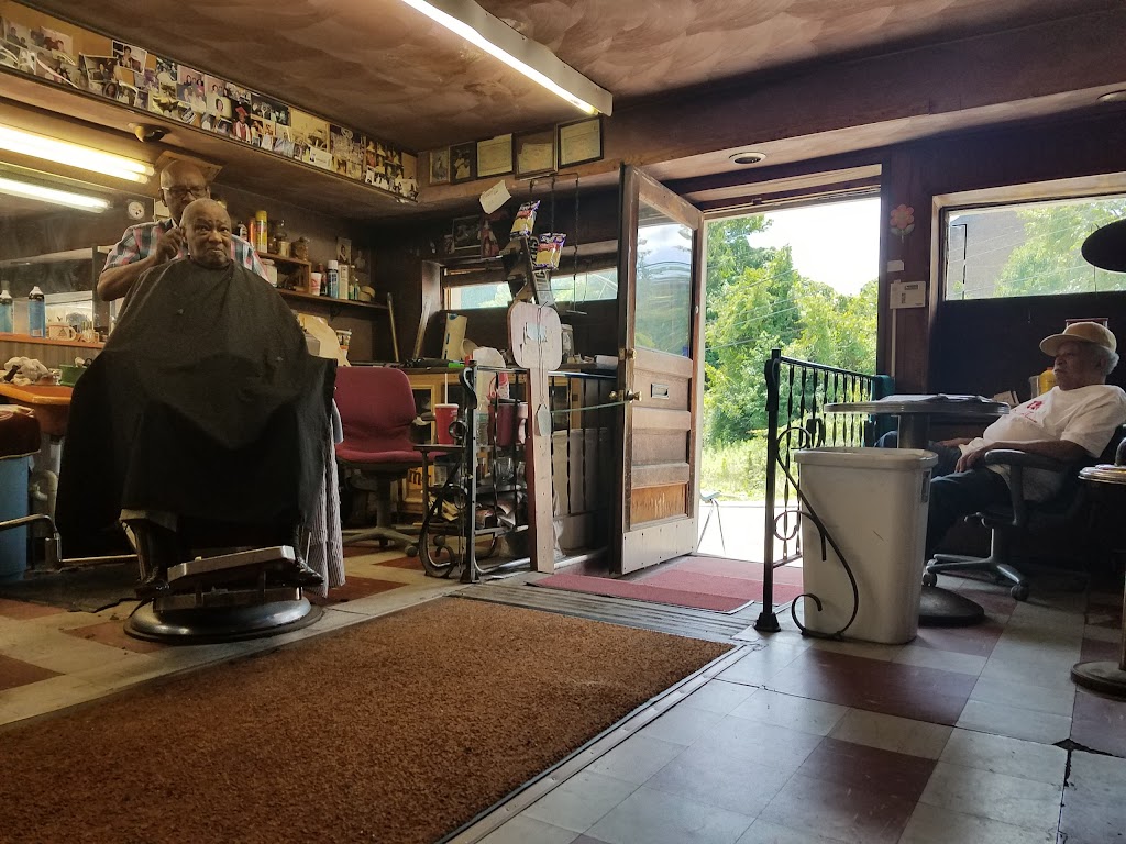 Berts Barbershop | 190 5th Ave, Aliquippa, PA 15001, USA | Phone: (724) 732-2250