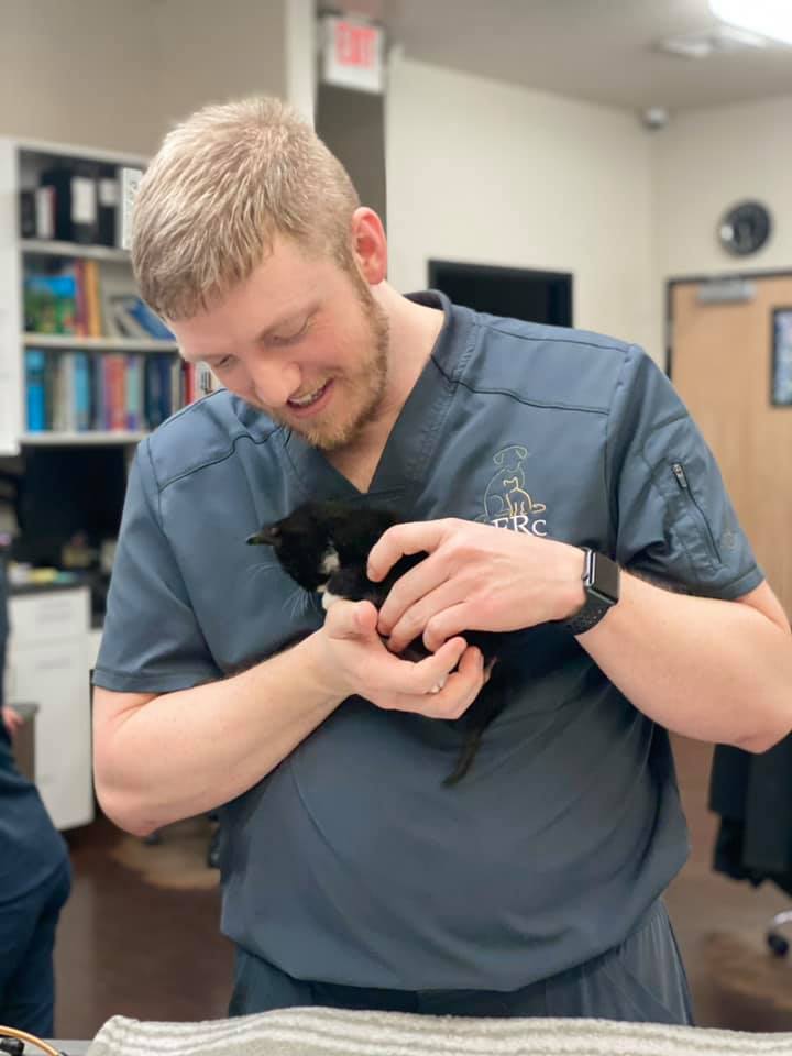 Veterinary Emergency Referral Center | 2121 McKown Dr, Norman, OK 73072, USA | Phone: (405) 360-7828