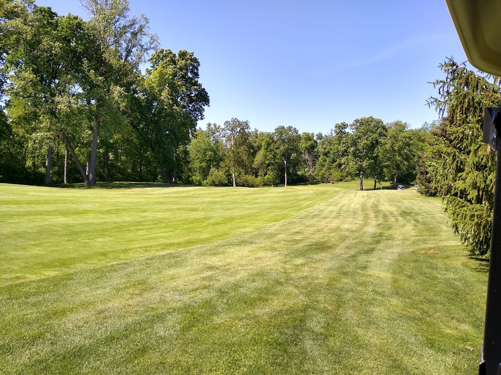 Zollner Golf Course | 1215 Thunder Ave, Angola, IN 46703, USA | Phone: (260) 665-4269