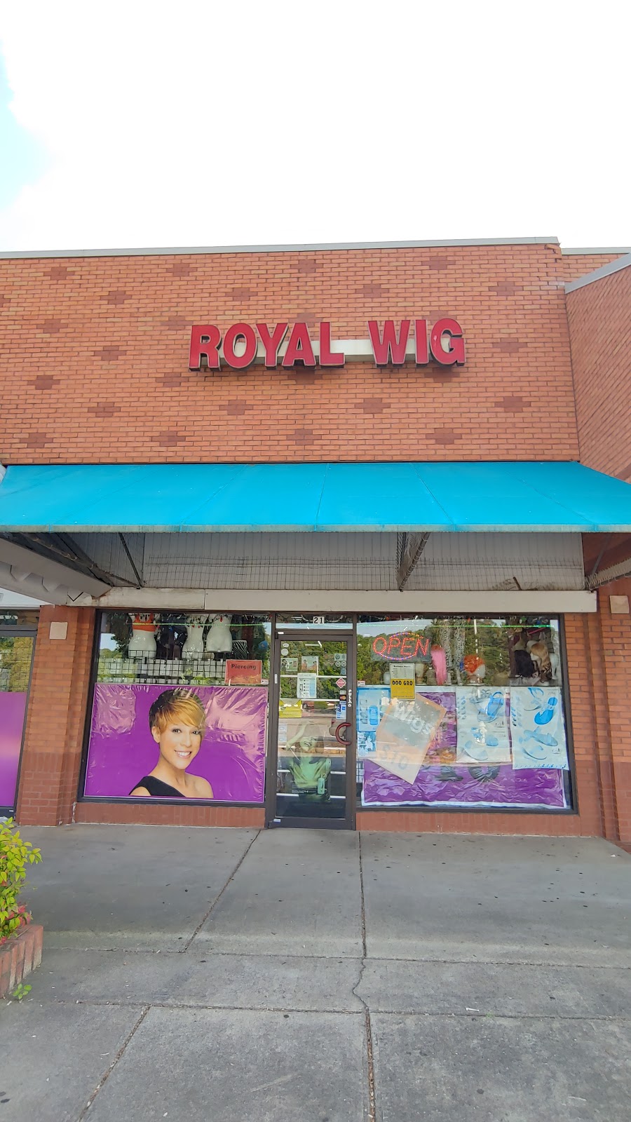 Royal Wigs | 4819 Rockbridge Rd SW, Stone Mountain, GA 30083 | Phone: (404) 294-6226