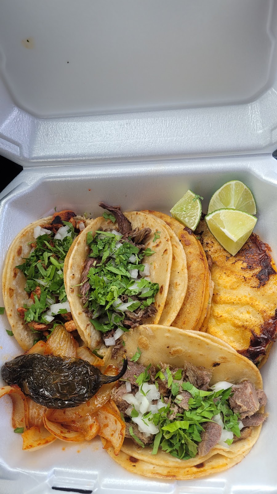 Taqueria El Gordo Y El Flaco | 12625 N 107th St, Longmont, CO 80504, USA | Phone: (720) 829-3169