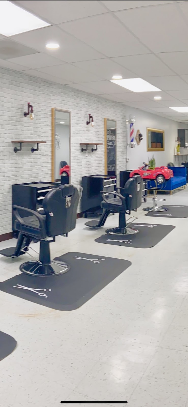 Express Style Barber & Beauty Salon | 322 N Azusa Ave Suite 104, La Puente, CA 91744, USA | Phone: (626) 820-9256