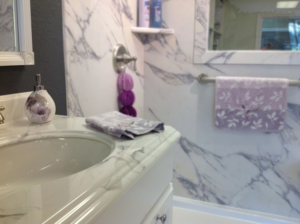 Acrylic Bathtubs and Showers Chicago | 185 E Lake St, Bloomingdale, IL 60108 | Phone: (630) 352-4421