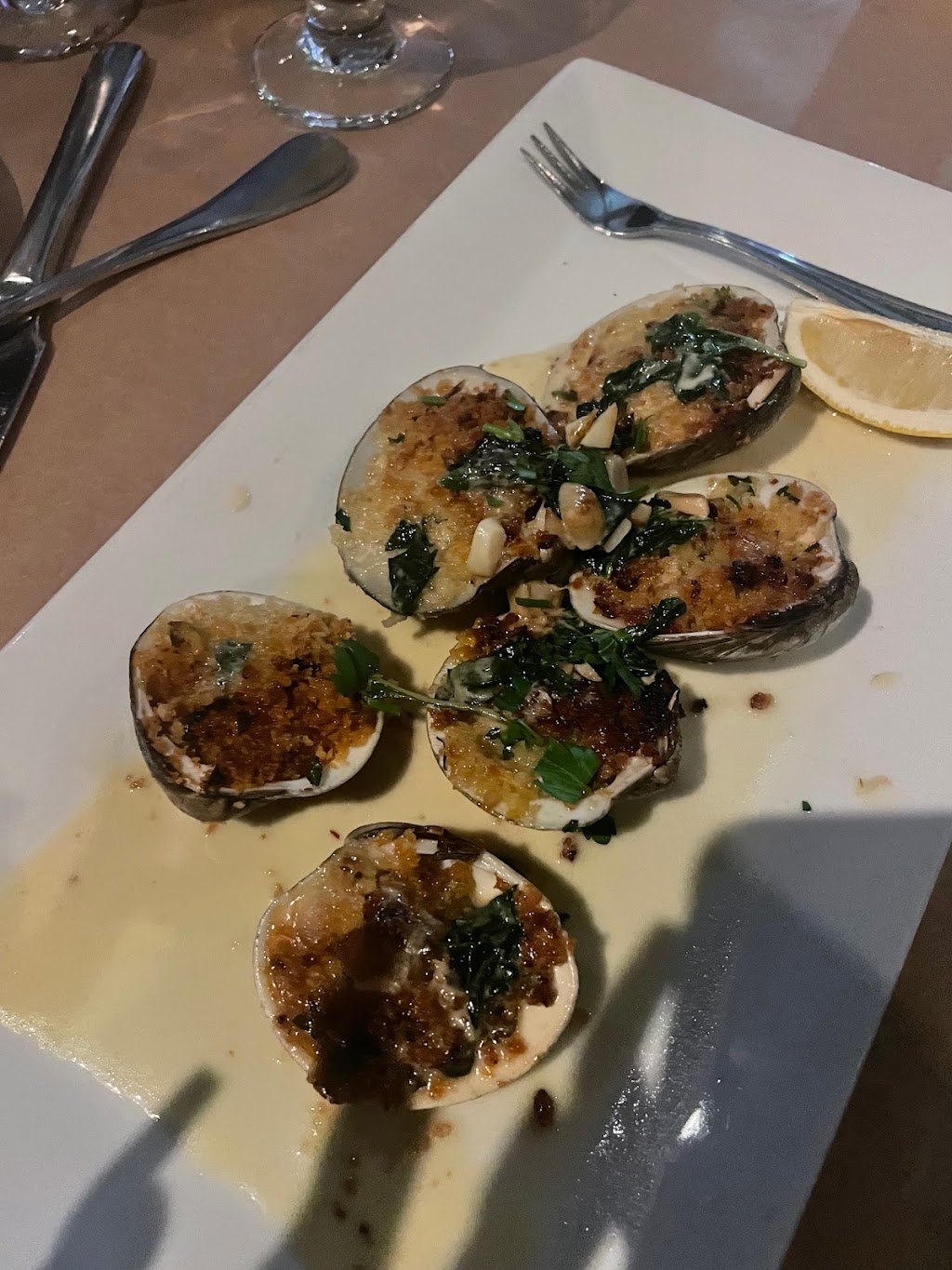Ts Wine Bar + Kitchen | 523 Pacific St, Stamford, CT 06902, USA | Phone: (203) 595-5532