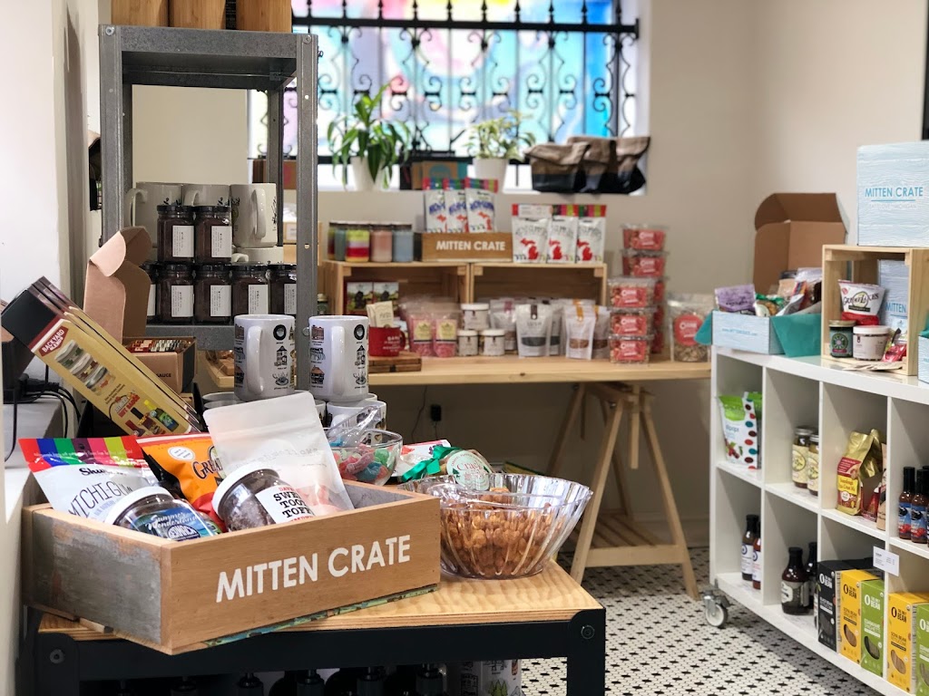 Mitten Crate | 35320 Union Lake Rd, Harrison Twp, MI 48045, USA | Phone: (248) 462-2152