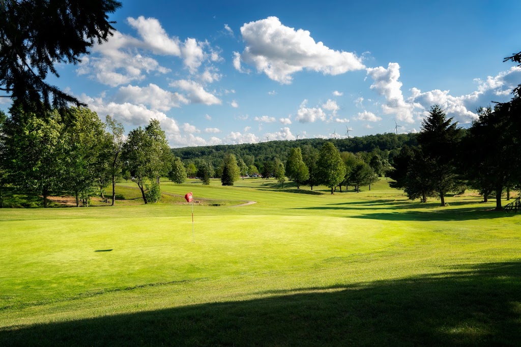 Byrncliff Golf Resort & Banquets | 2357 Humphrey Rd, Varysburg, NY 14167, USA | Phone: (585) 535-7300