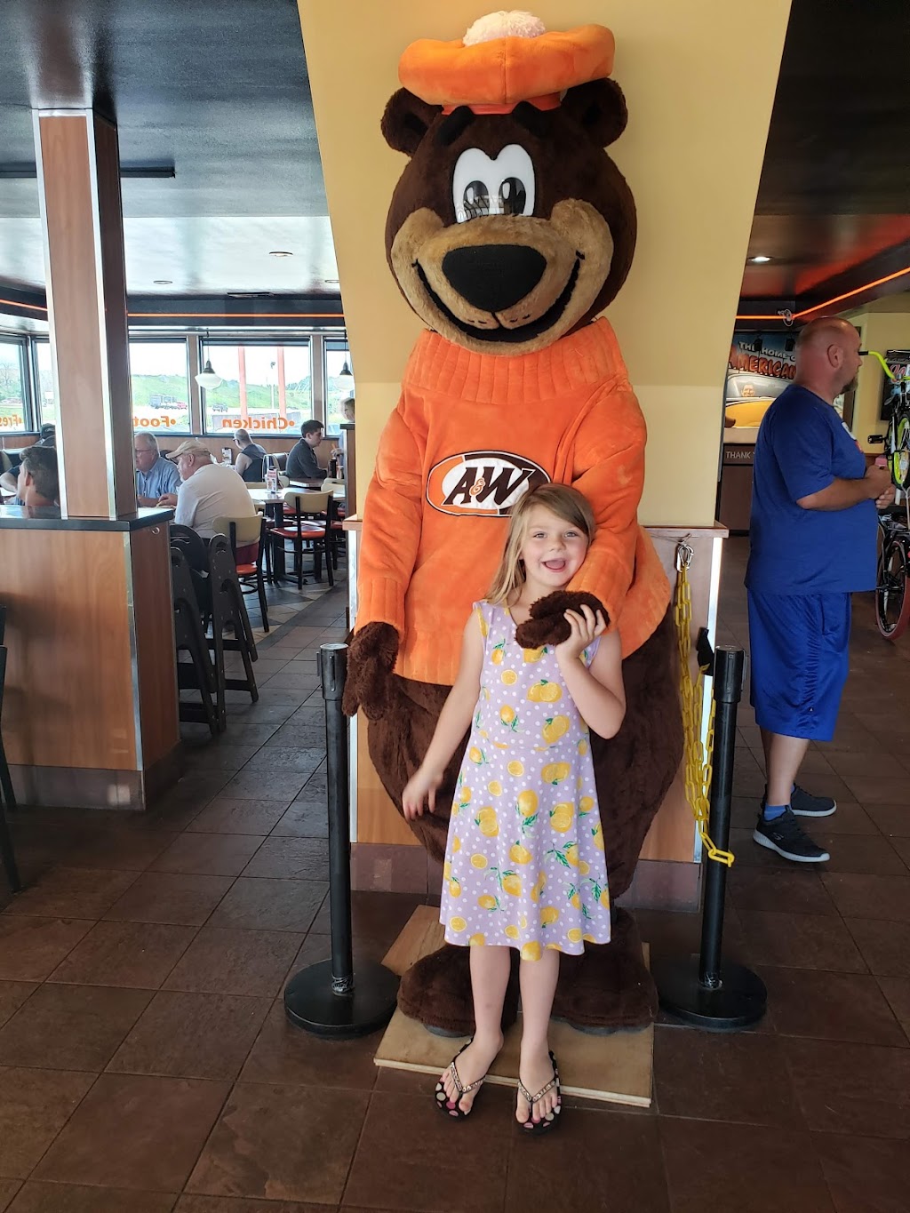 A&W Restaurant | 4505 Lake Cir, Windsor, WI 53598, USA | Phone: (608) 846-4314