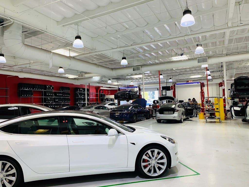 Tesla Service Center | 3020 Pullman St, Costa Mesa, CA 92626, USA | Phone: (714) 641-3949