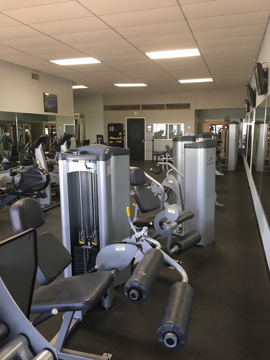 Wall Fitness Club | 8312 E Farm to Market Rd 3523 # 180, Slaton, TX 79364 | Phone: (806) 829-2264