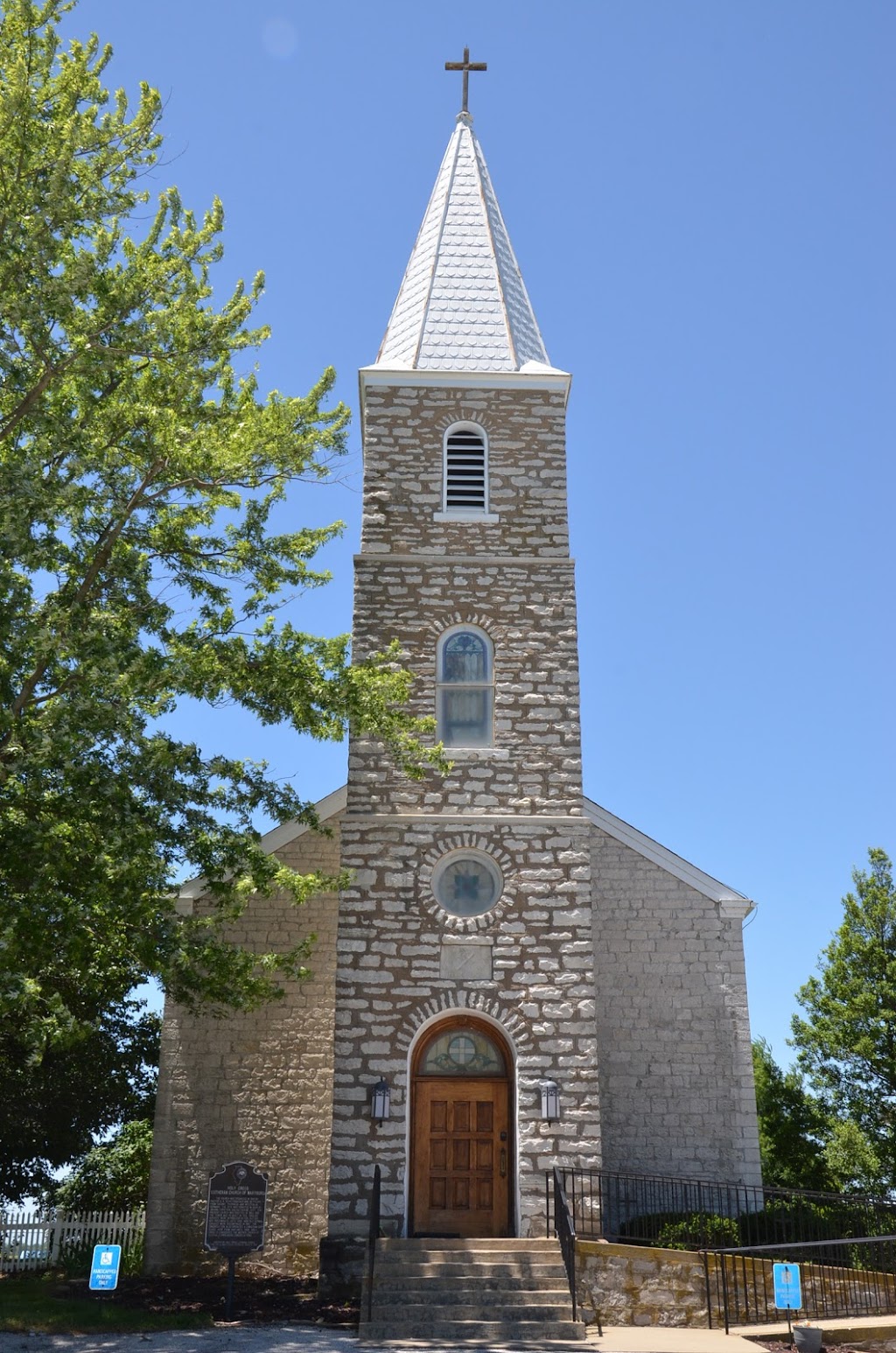 Holy Cross Lutheran Church | 5765 Maeystown Rd, Waterloo, IL 62298 | Phone: (618) 939-7094