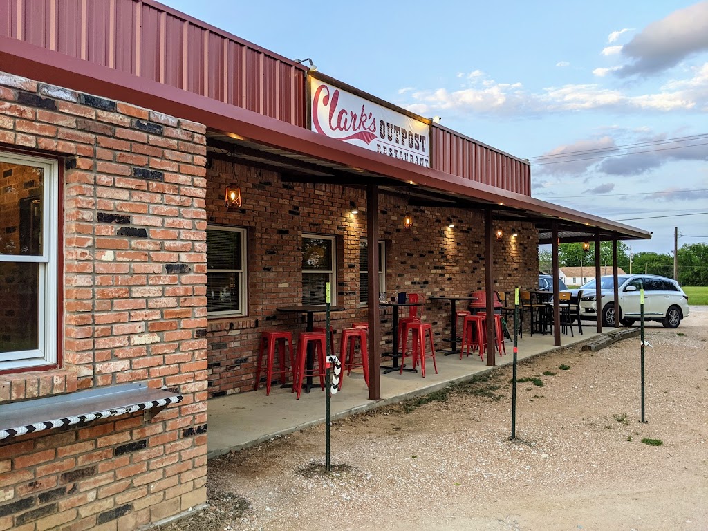 Clarks Outpost Restaurant | 103 N Ray Roberts Pkwy, Tioga, TX 76271, USA | Phone: (940) 437-2414