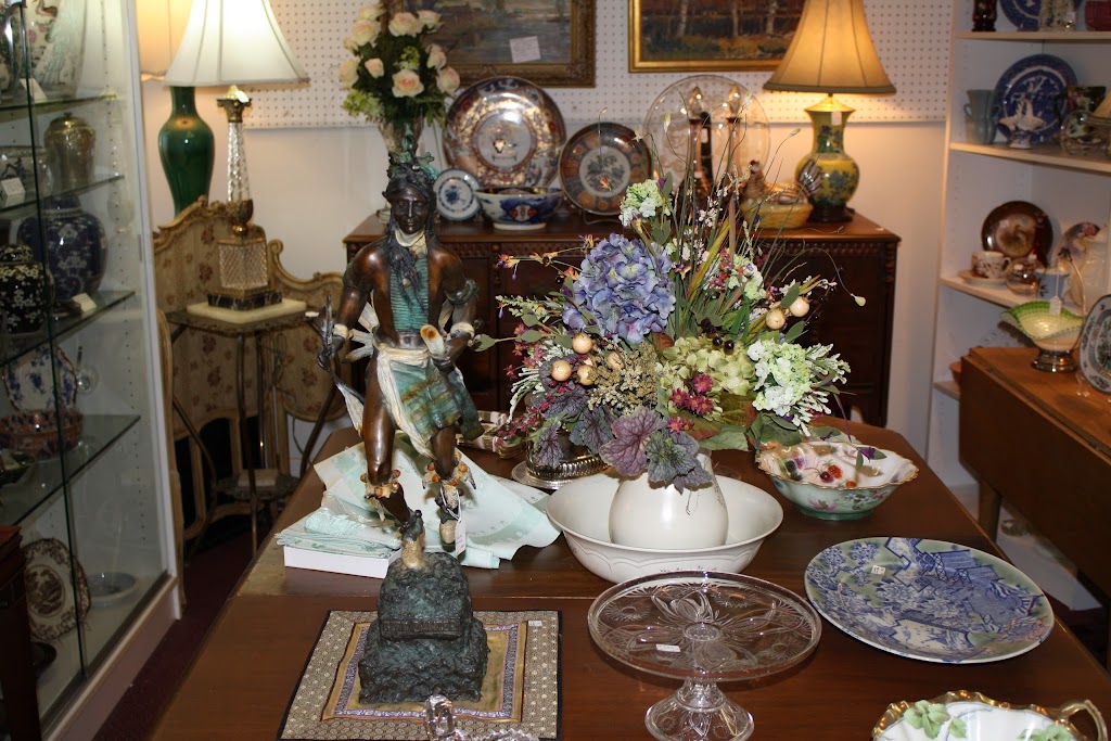 Premier Antique Center | 11145 Main St, Clarence, NY 14031, USA | Phone: (716) 759-0455