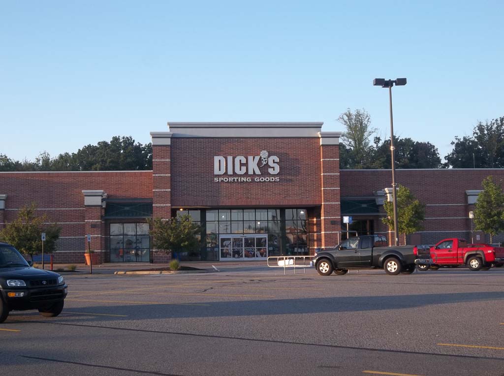 DICKS Sporting Goods | 7305 Market Pl Dr, Aurora, OH 44202, USA | Phone: (330) 562-4200