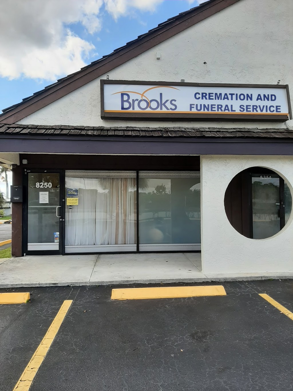 Brooks Cremation & Funeral Service | 8250 W State Rd 84, Davie, FL 33324 | Phone: (954) 525-5405