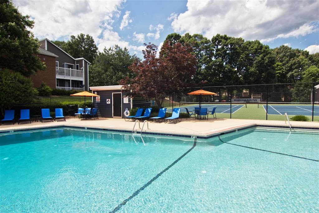 Woodcreek Apartments | 100 Stephanie Dr, Cary, NC 27511, USA | Phone: (919) 948-7394