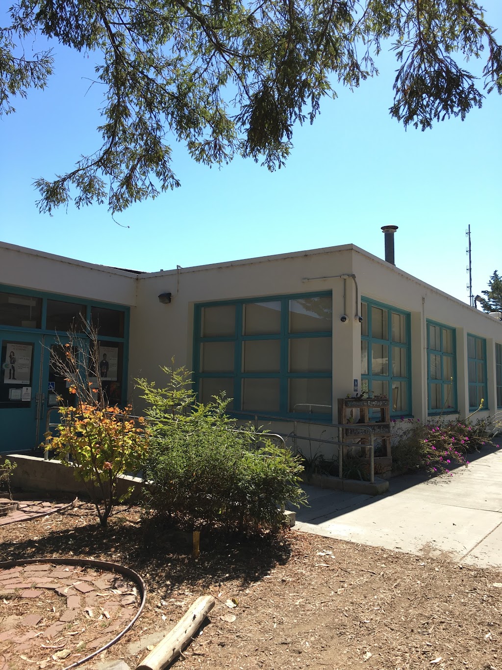 Rooftop Elementary School: Twin Peaks Campus | 443 Burnett Ave, San Francisco, CA 94131, USA | Phone: (415) 695-5691