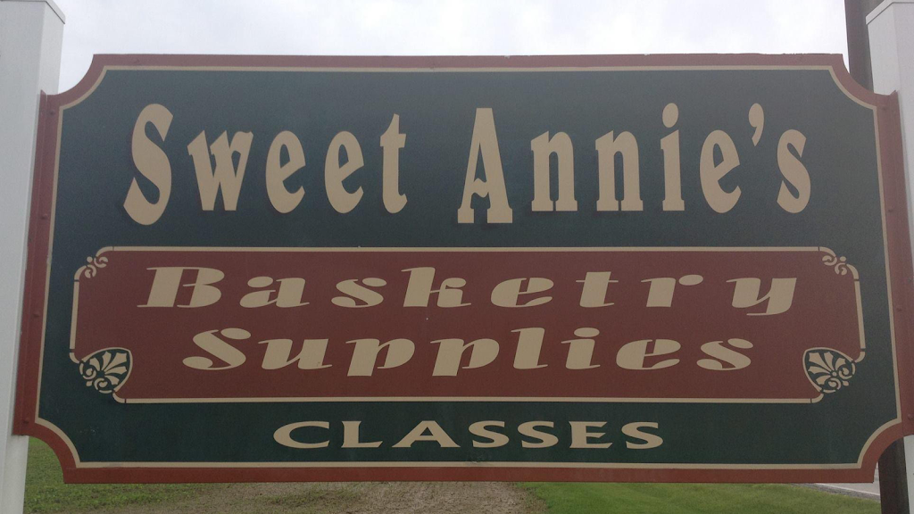 Sweet Annies Basketry | 10686 IN-5, South Whitley, IN 46787, USA | Phone: (260) 723-4470