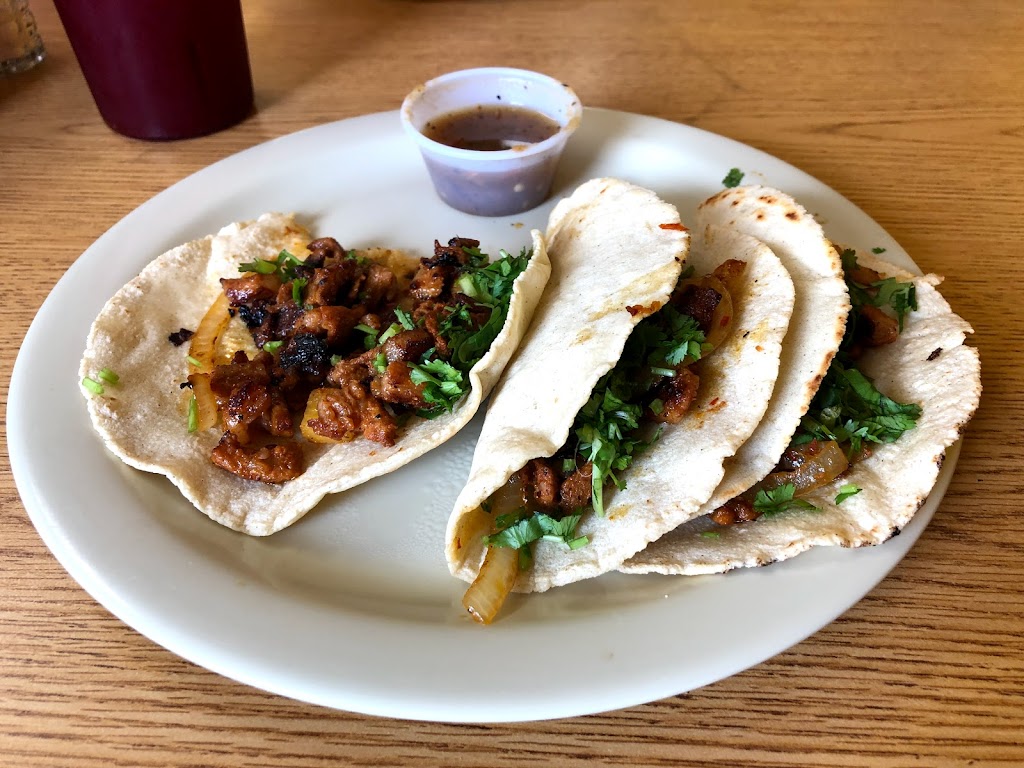 Taqueria & Pupuseria, Fiorentine Cafe | 214 S Pollock St, Selma, NC 27576 | Phone: (919) 773-3774