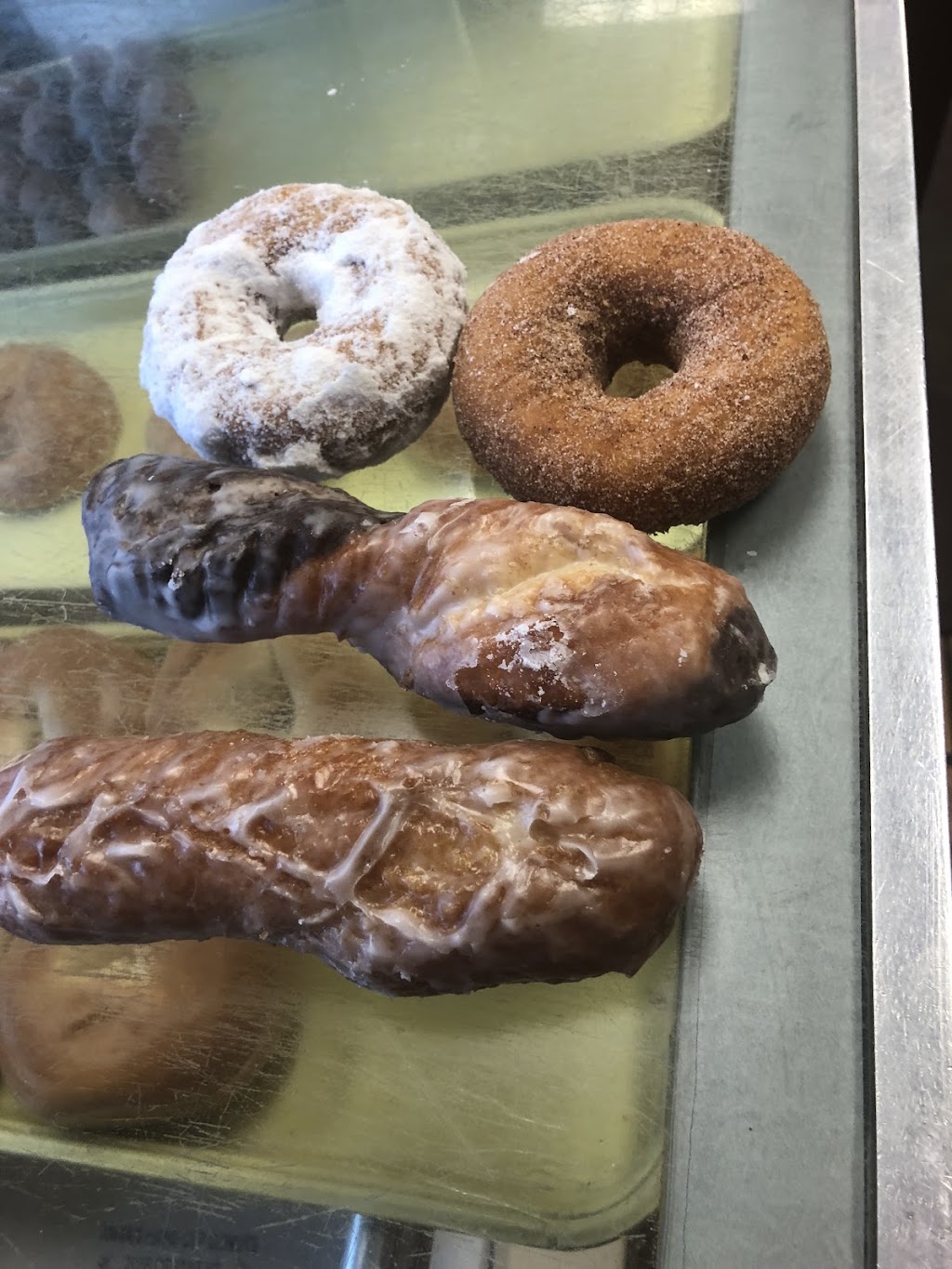 Annas Hand Cut Donuts Inc | 2056 Centre St, West Roxbury, MA 02132, USA | Phone: (617) 323-2680