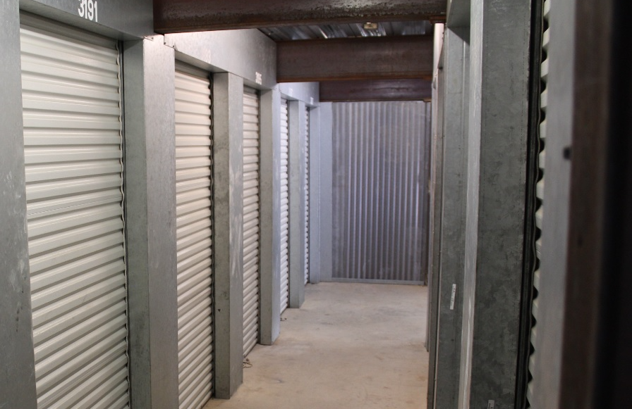 Locksley Mini-Storage LLC | 12095 Locksley Ln, Auburn, CA 95602, USA | Phone: (530) 847-1400