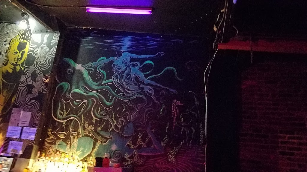 Club Heaven | 2327 18th St NW, Washington, DC 20009, USA | Phone: (202) 248-3334