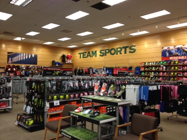 DICKS Sporting Goods | 40710 Winchester Rd, Temecula, CA 92591, USA | Phone: (951) 466-3135