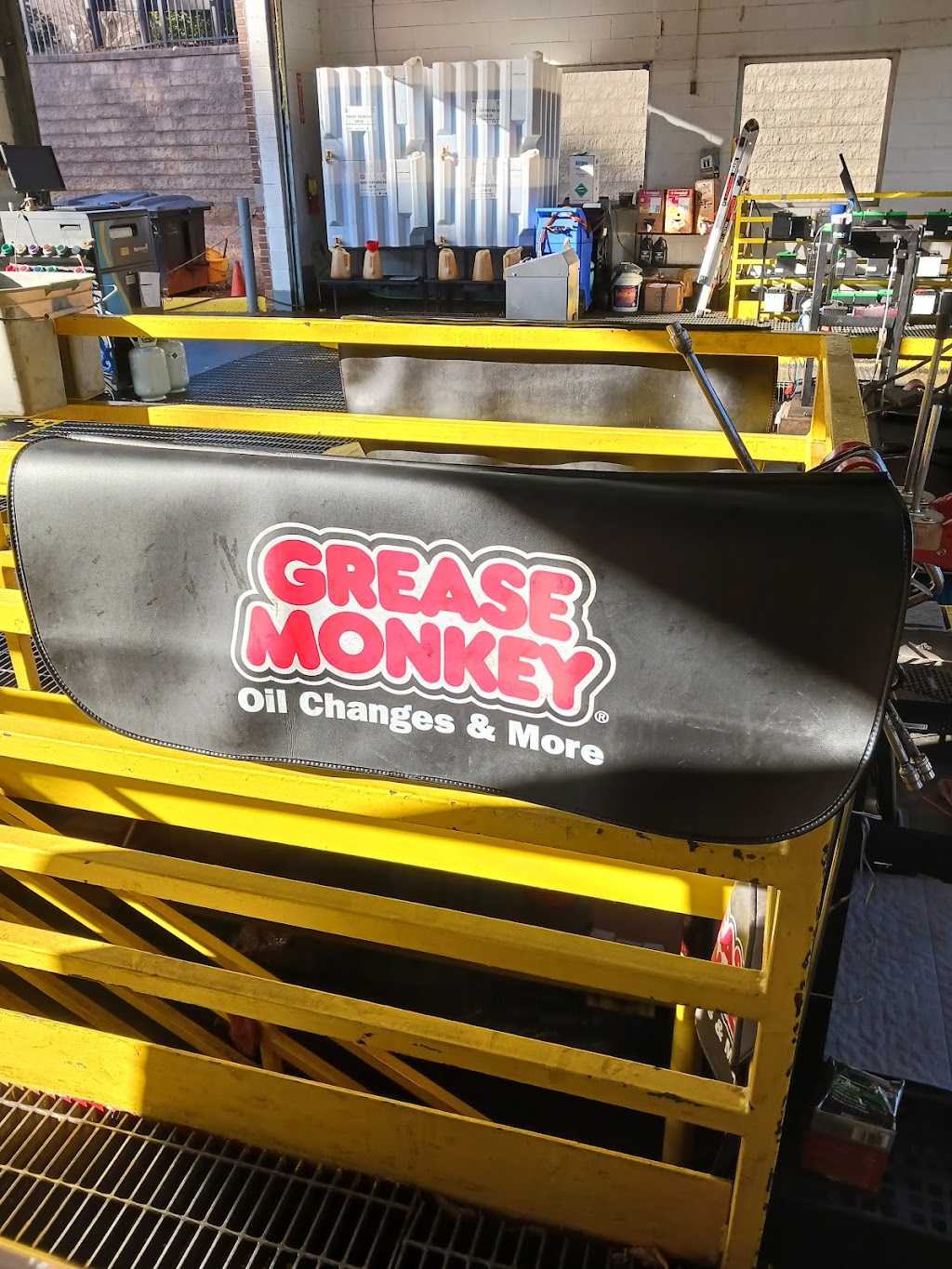 Grease Monkey | 4323 Bells Ferry Rd, Kennesaw, GA 30144, USA | Phone: (770) 926-2733