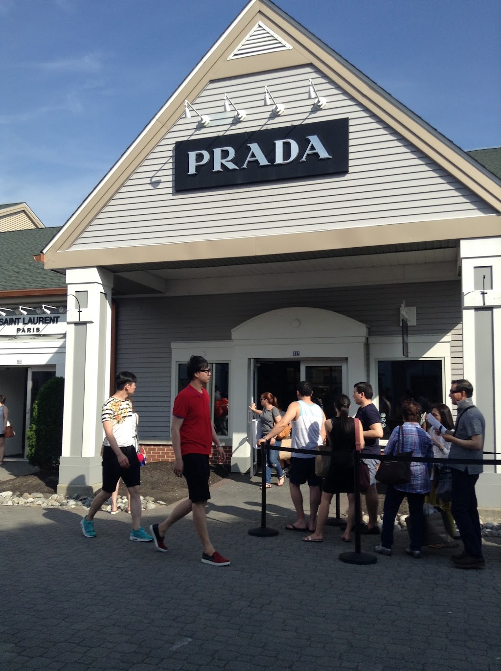 Prada New York Woodbury | 812 Adirondack Way Suite 812, Central Valley, NY 10917, USA | Phone: (845) 928-3706