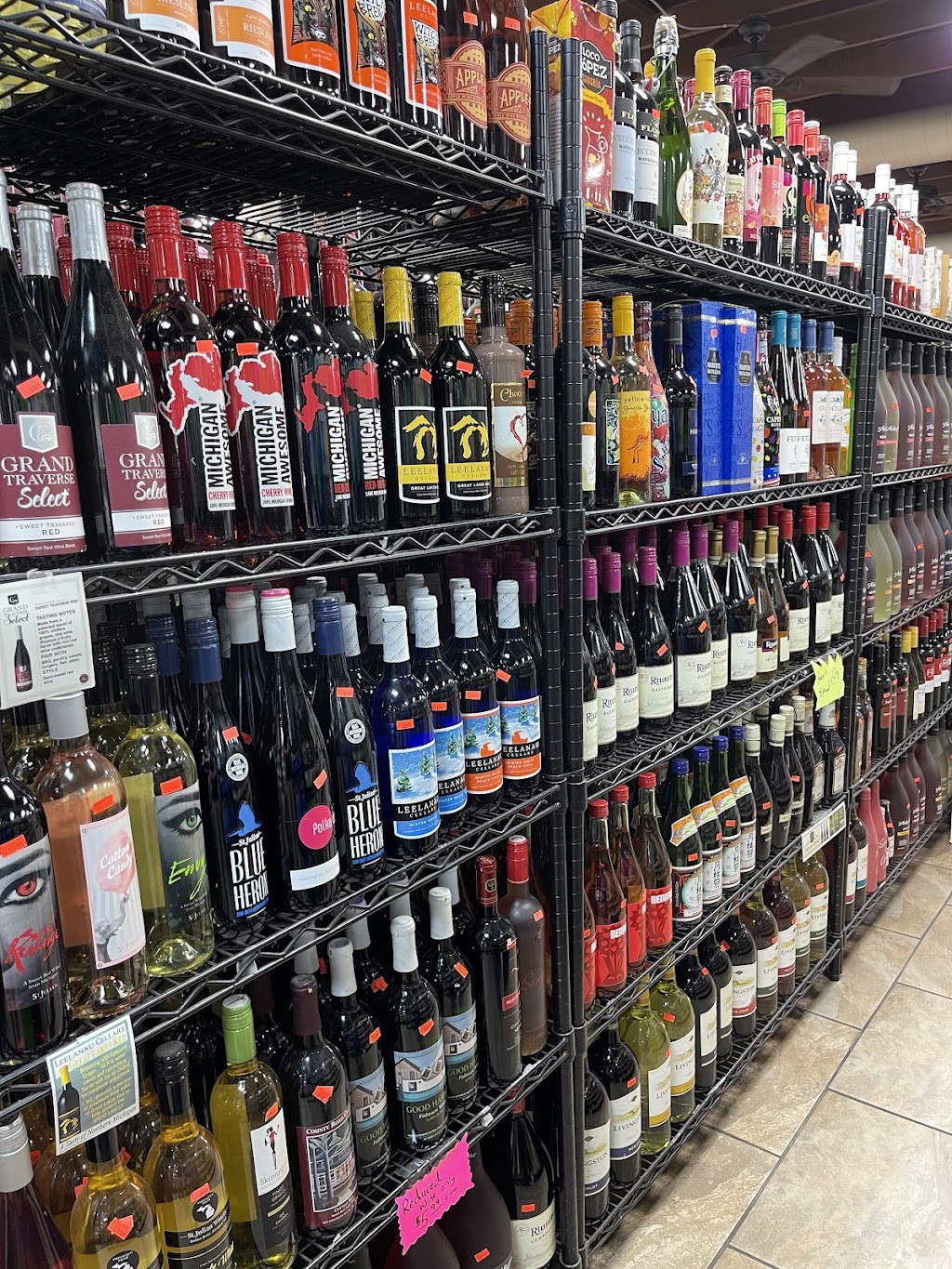 Buscemis Waterford | 1325 W Huron St, Waterford Township, MI 48328, USA | Phone: (248) 682-7949