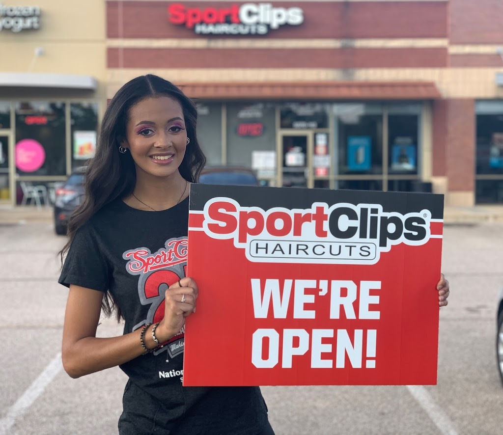 Sport Clips Haircuts of Olive Branch | 5070 Goodman Rd #113, Olive Branch, MS 38654, USA | Phone: (662) 890-9922