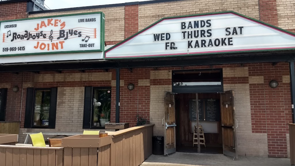 Jakes Roadhouse & Blues Joint | 2300 Huron Church Rd, Windsor, ON N9E 3S6, Canada | Phone: (519) 969-1415