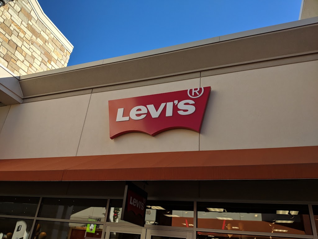 Levis Outlet Store | 3965 Eagan Outlets Pkwy Suite 510, Eagan, MN 55122, USA | Phone: (651) 454-1121