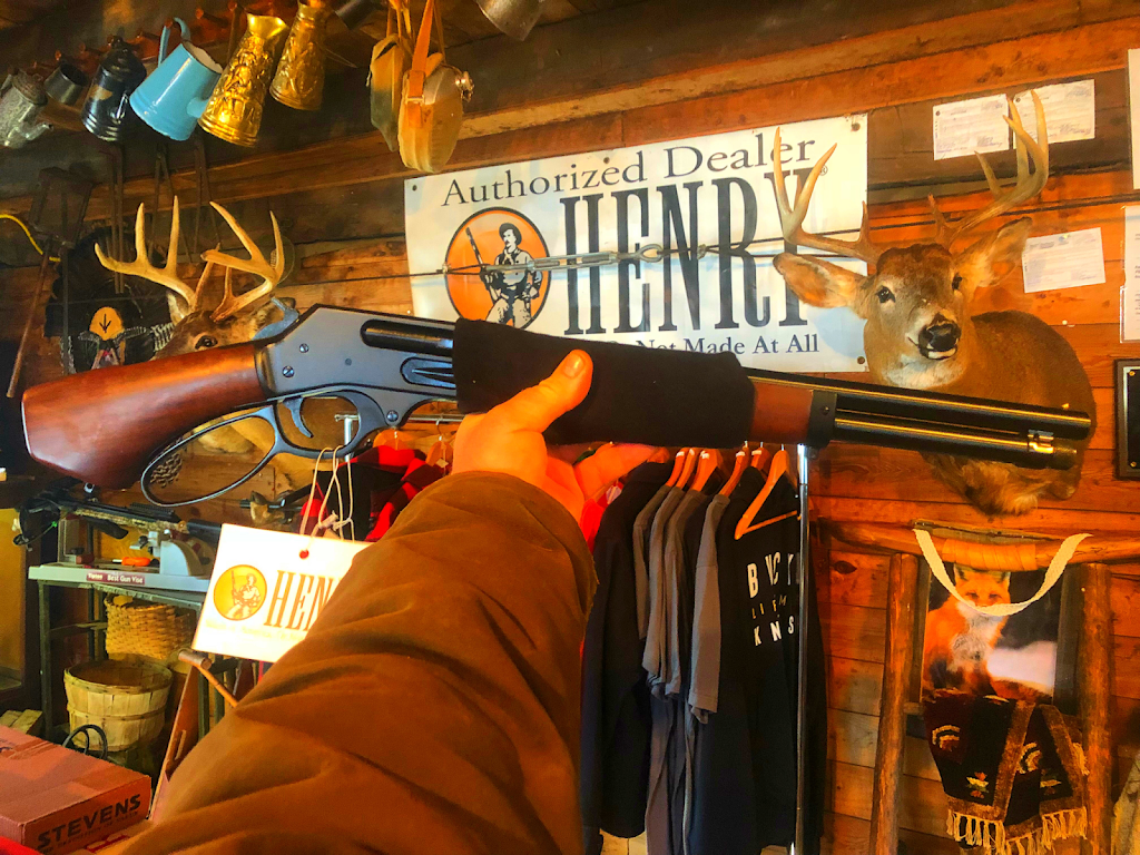 fox country gun and tackle | 176 Mcgraw Rd, Amsterdam, NY 12010, USA | Phone: (518) 212-3730