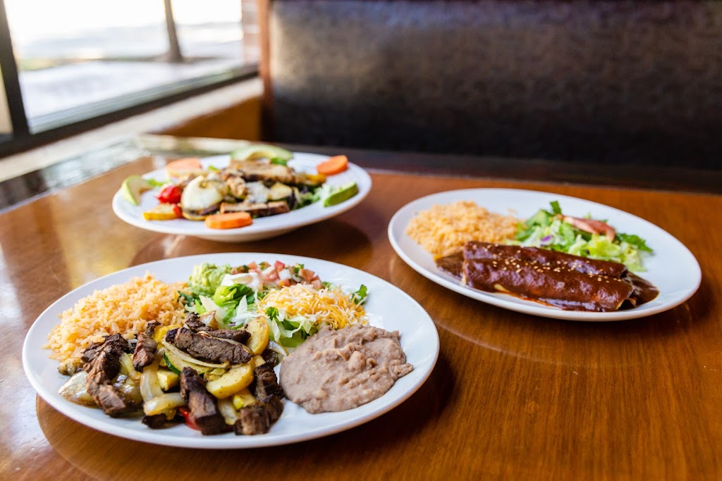 The Victoria Restaurant | 13435 Bee St, Farmers Branch, TX 75234 | Phone: (214) 772-6617