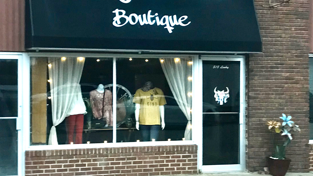 Funky Pearl Boutique | 518 Leahy Ave, Pawhuska, OK 74056, USA | Phone: (918) 604-5066