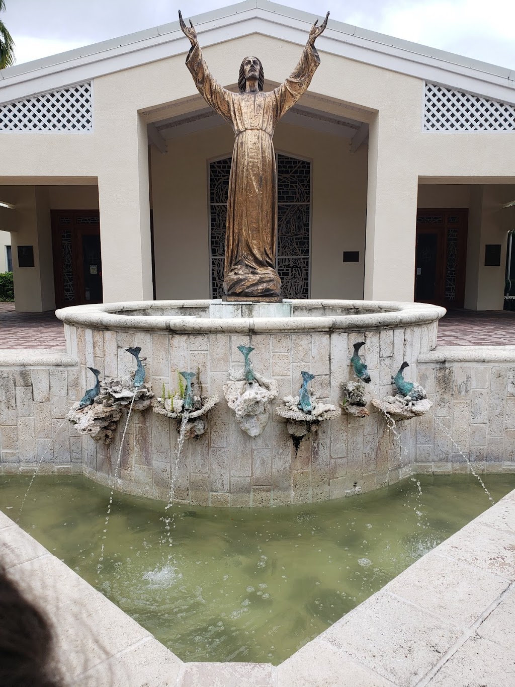 St Justin Martyr Church | 105500 Overseas Hwy, Key Largo, FL 33037, USA | Phone: (305) 451-1316