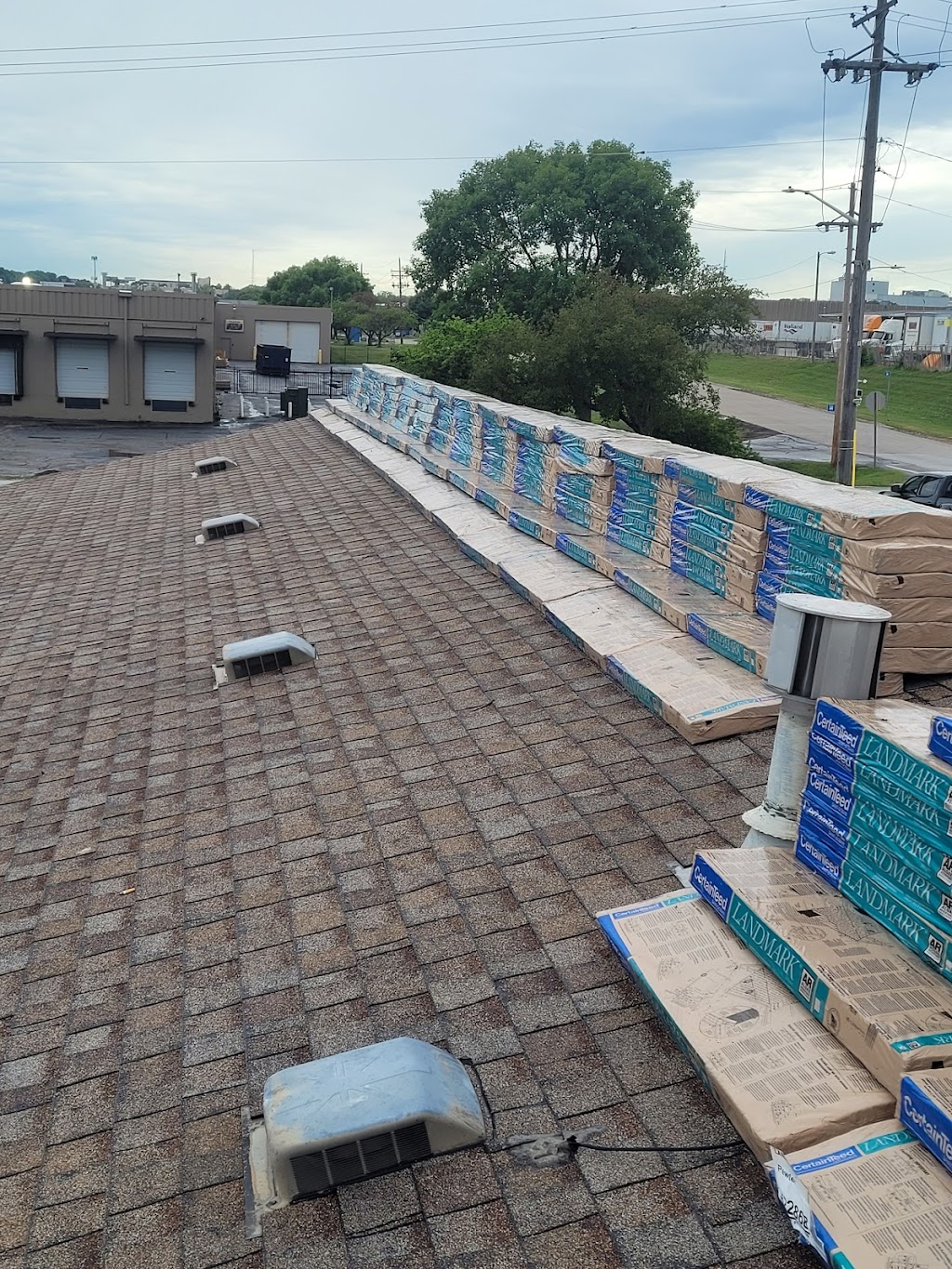 American Roofing Supply | 4111 S 94th St, Omaha, NE 68127, USA | Phone: (402) 345-4141