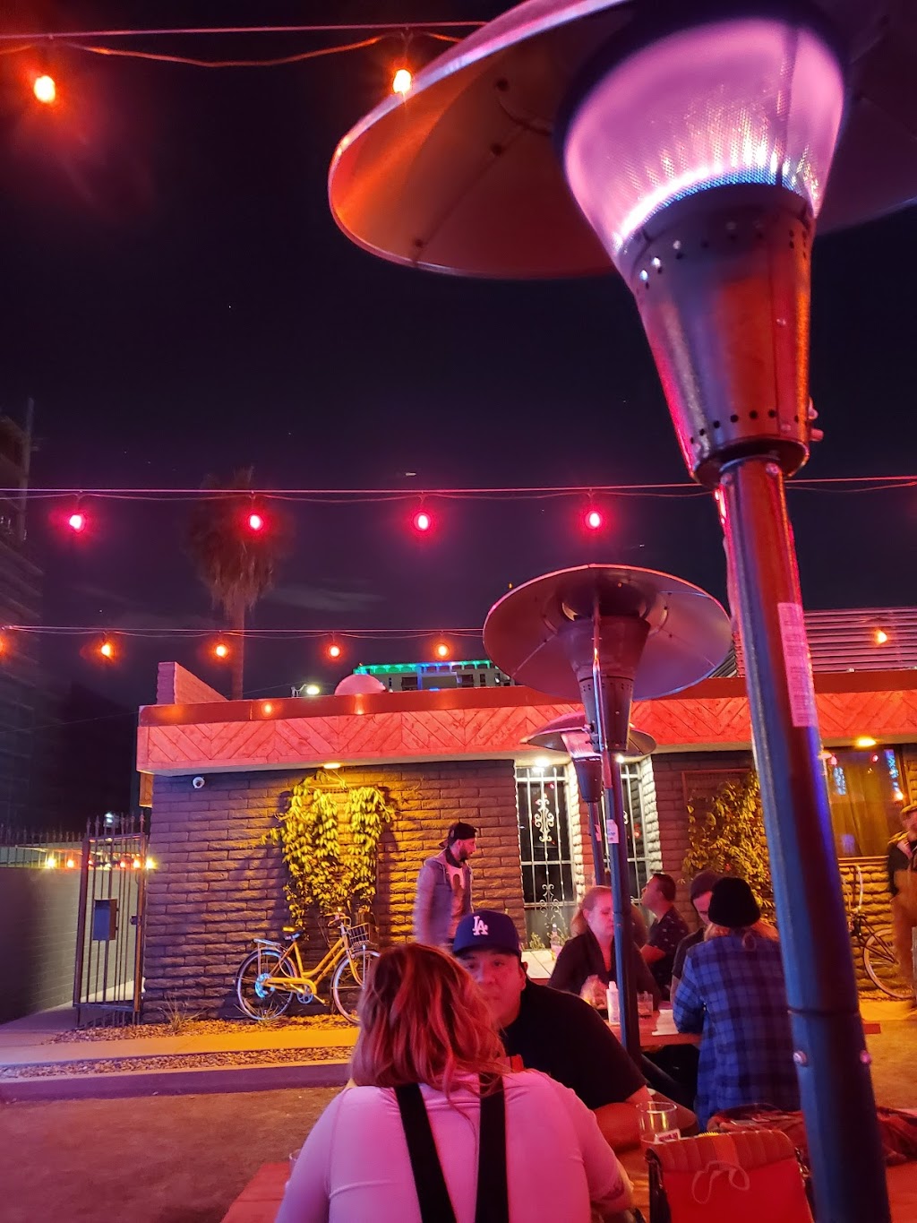 Luckys Indoor Outdoor | 817 N 2nd St, Phoenix, AZ 85004, USA | Phone: (602) 975-8156