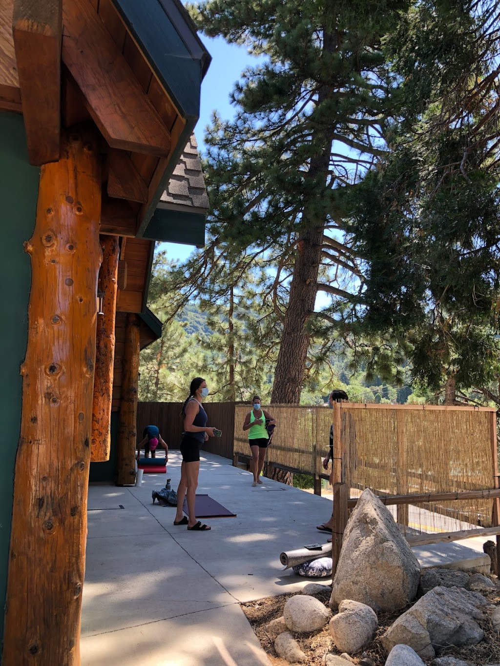 REFRESH ON THE MOUNTAIN | 536 S Dart Canyon Rd, Crestline, CA 92325, USA | Phone: (909) 589-0953